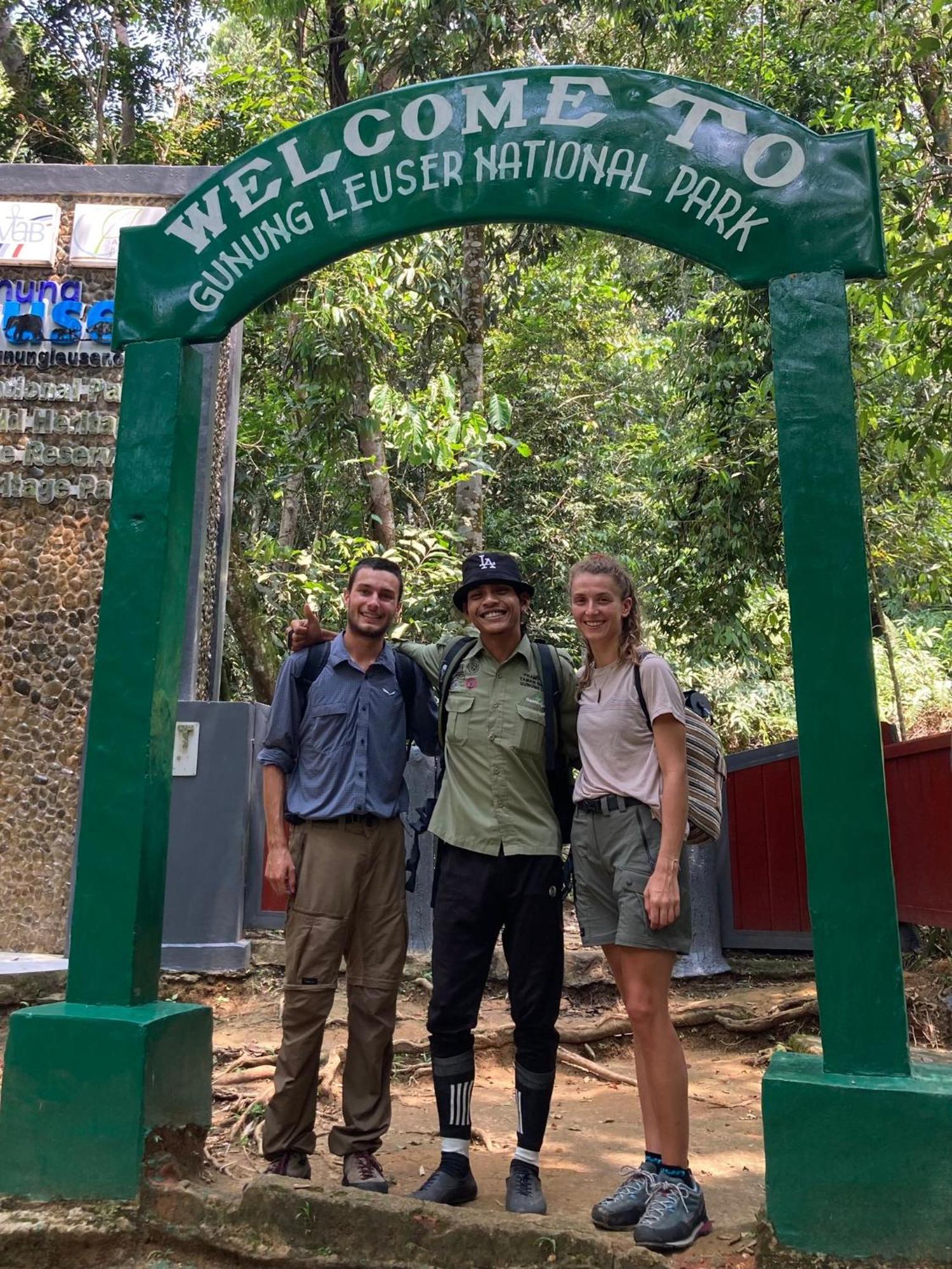 Eco Trekking Lodge, Bar & Jungle Tour'S Bukit Lawang Eksteriør billede