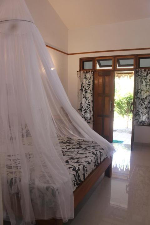 Eco Trekking Lodge, Bar & Jungle Tour'S Bukit Lawang Eksteriør billede