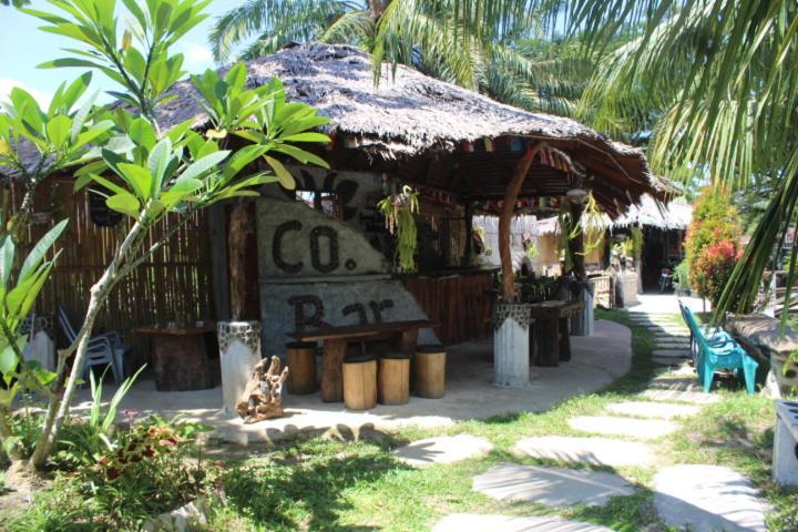 Eco Trekking Lodge, Bar & Jungle Tour'S Bukit Lawang Eksteriør billede