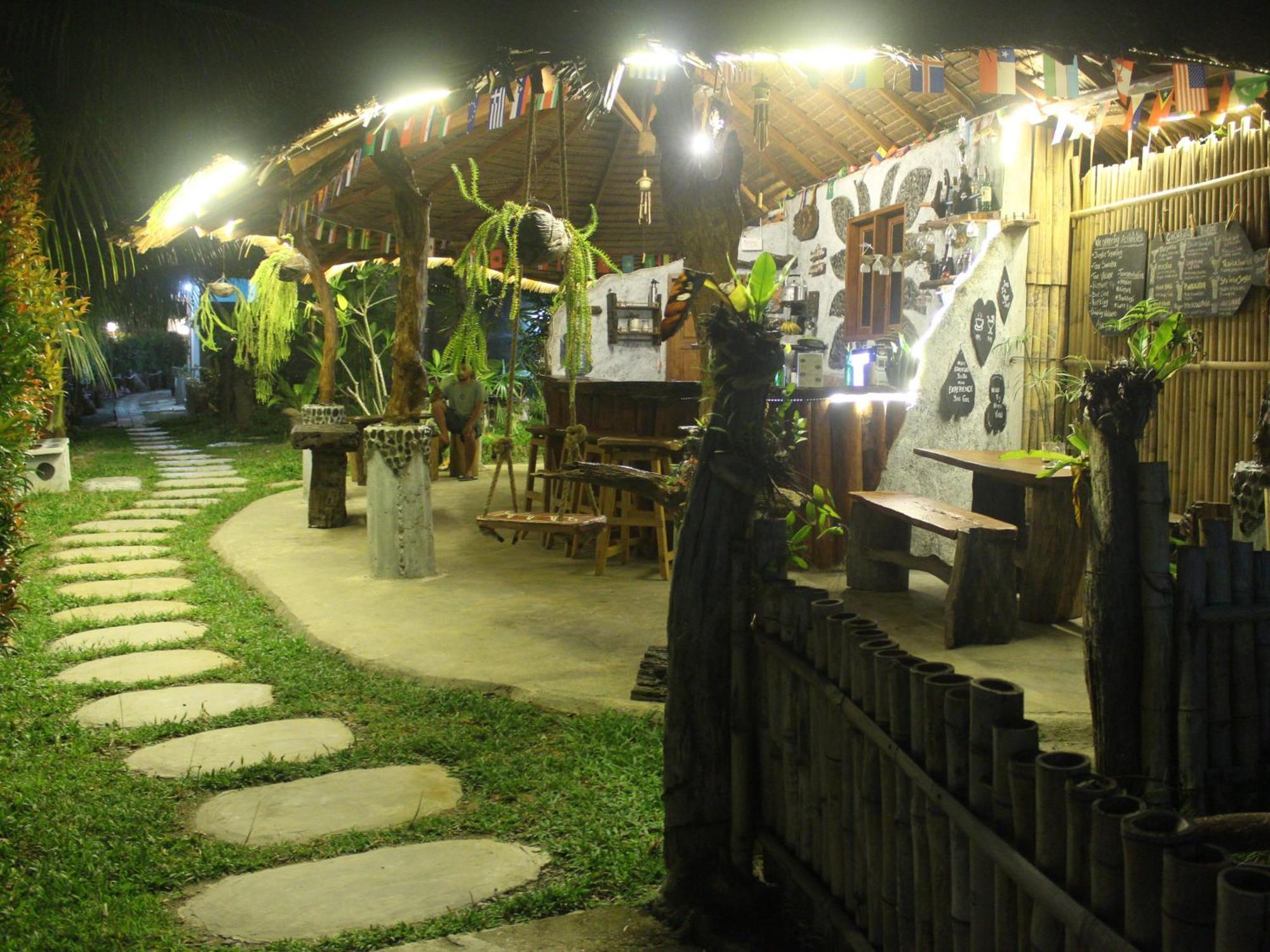 Eco Trekking Lodge, Bar & Jungle Tour'S Bukit Lawang Eksteriør billede