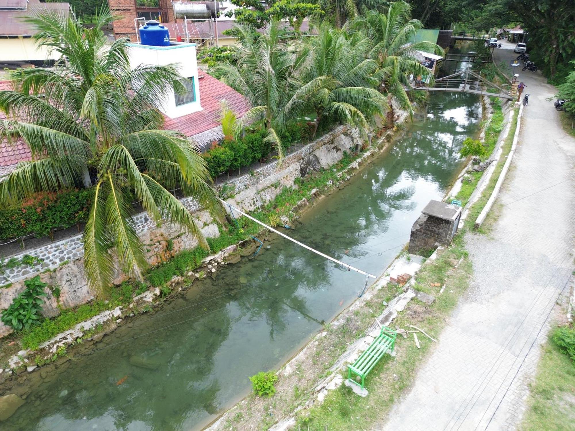 Eco Trekking Lodge, Bar & Jungle Tour'S Bukit Lawang Værelse billede