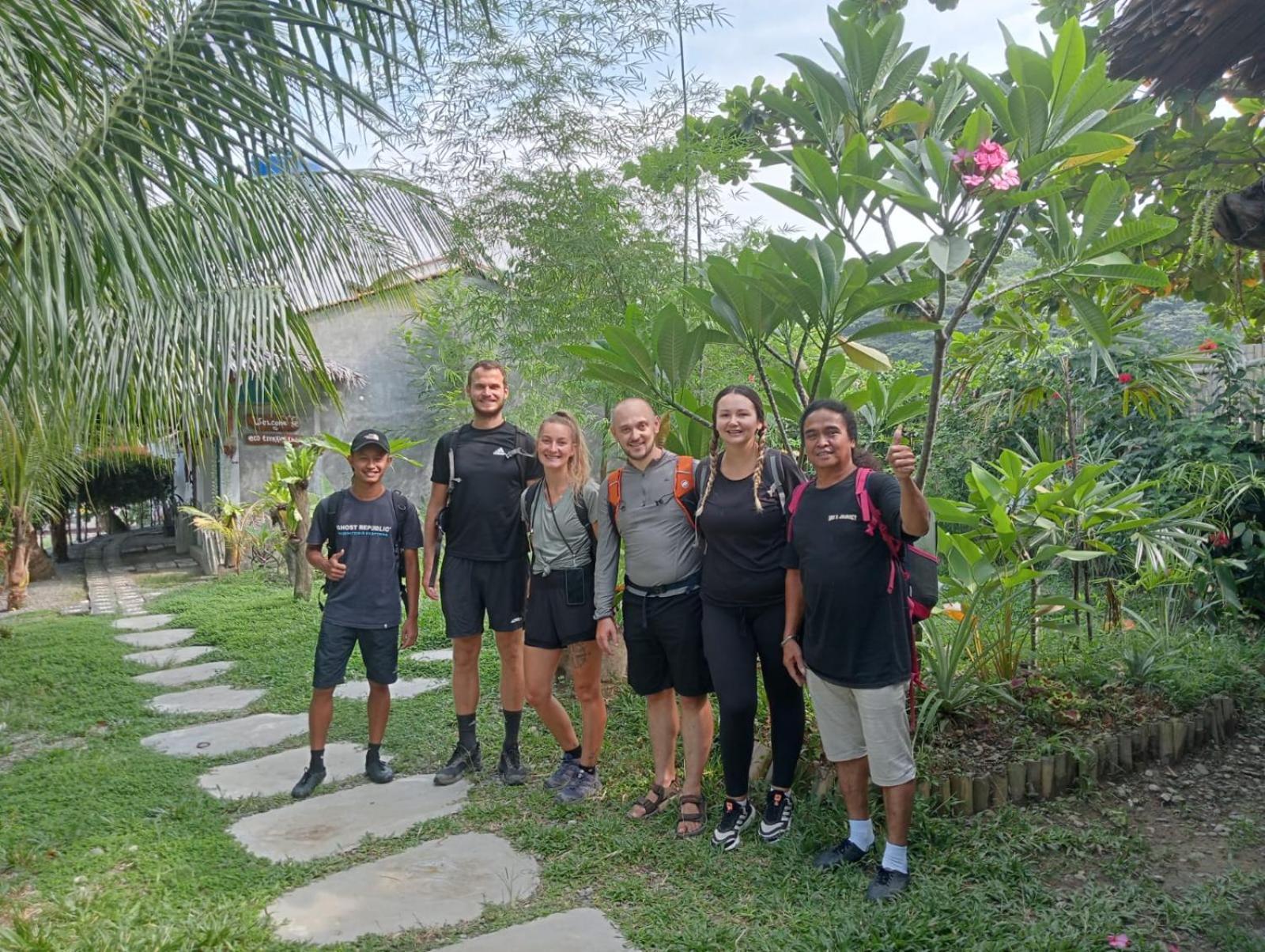 Eco Trekking Lodge, Bar & Jungle Tour'S Bukit Lawang Eksteriør billede